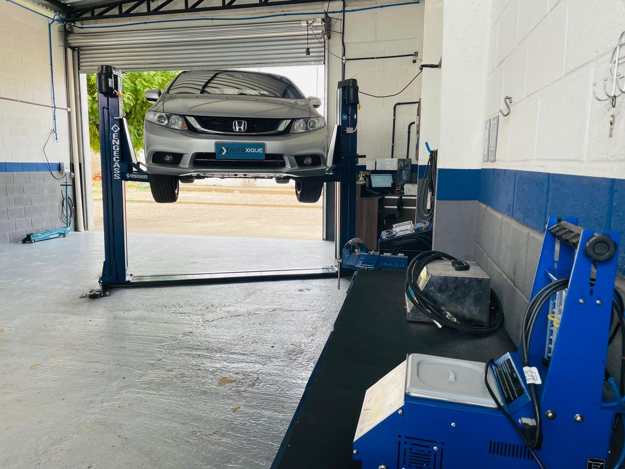 Carros em Manutenção