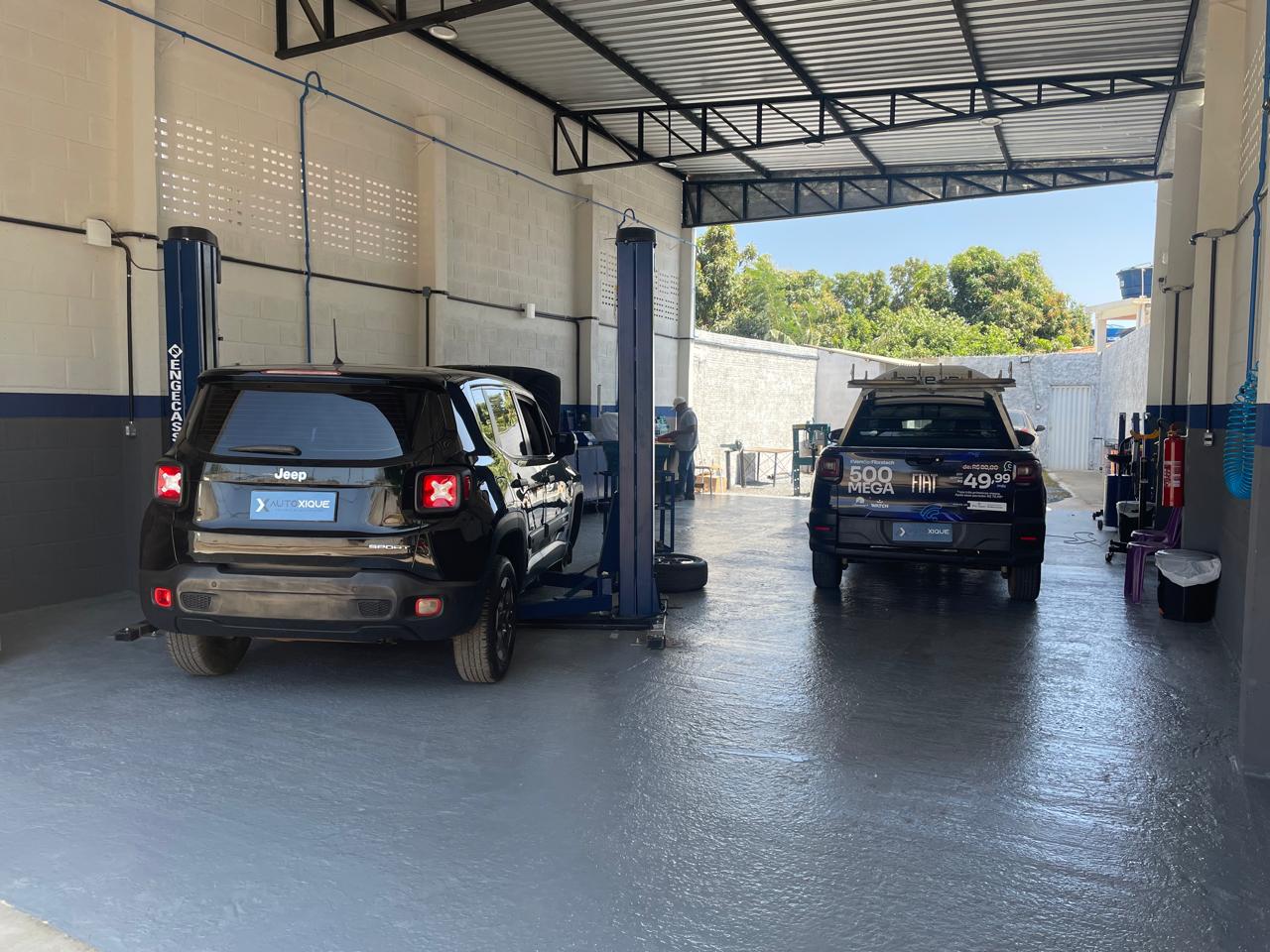 Interior da Oficina - Área de Trabalho